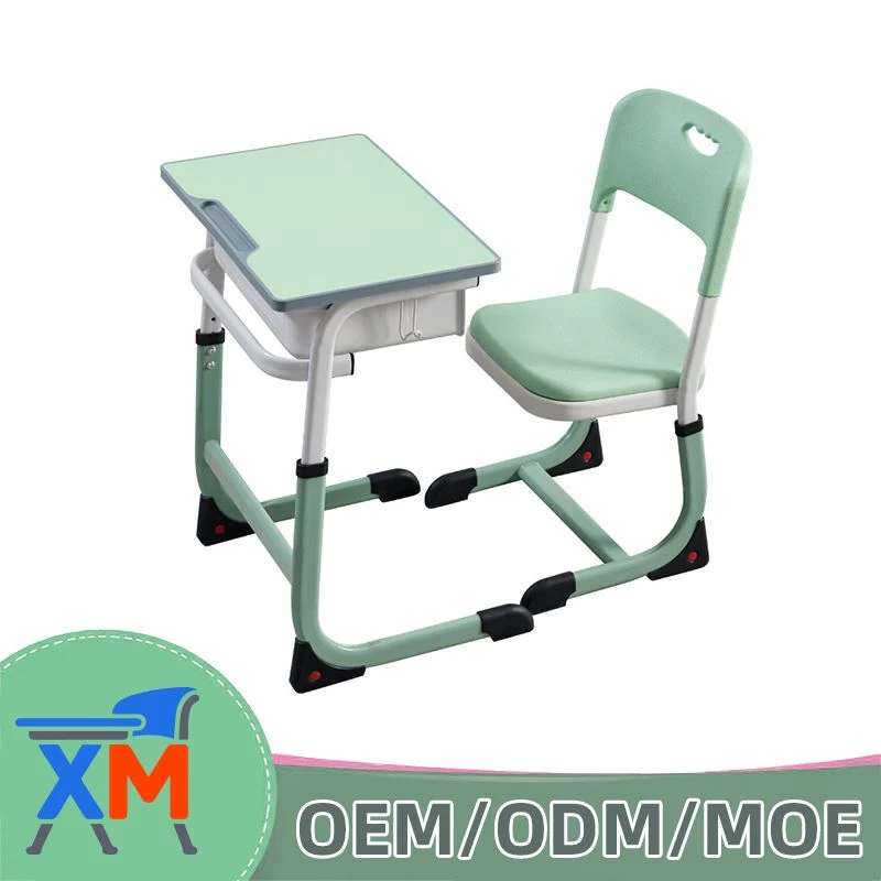 Skolepult og stol